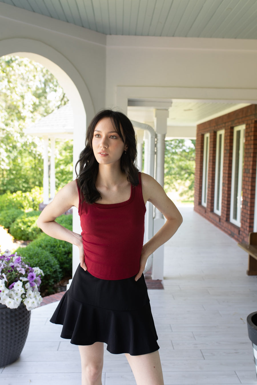 Effortless Style Cropped Tank in Burgundy