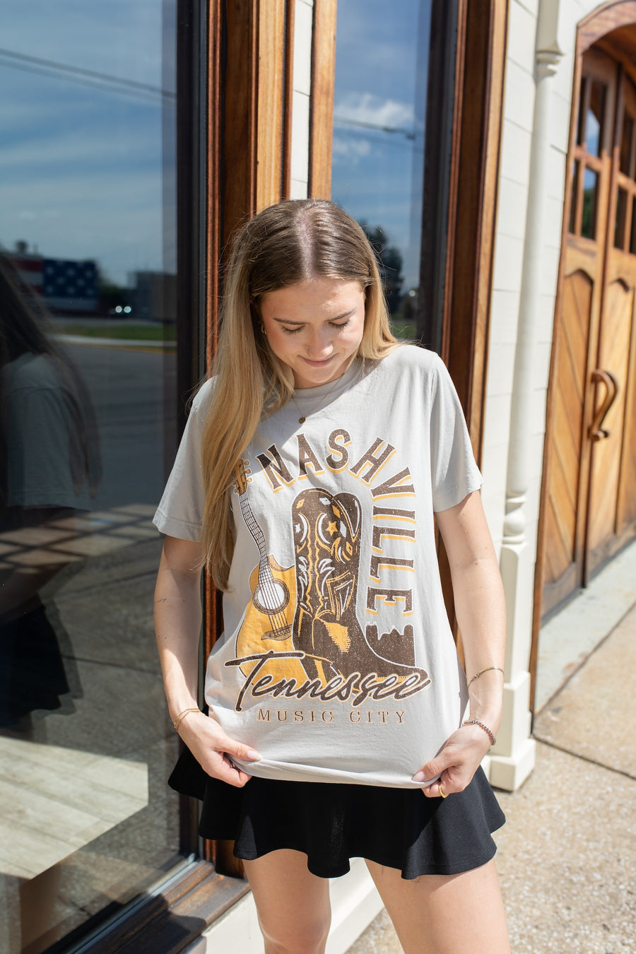 Lookin' Pretty Music City Graphic Tee