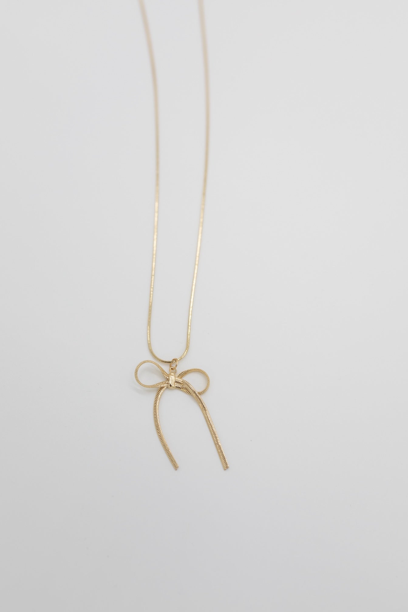 Snake Chain Bow Necklace